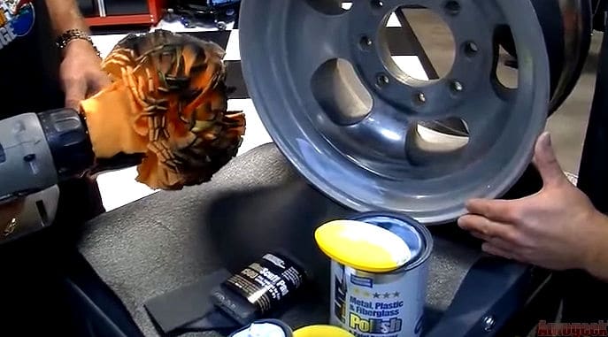 How to Polish Aluminum Wheels at Home - Top Flight Automotive