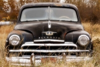 abandoned-and-forgotten-cars-trucks-31