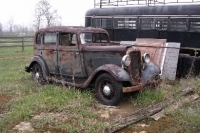 abandoned-and-forgotten-cars-trucks-57