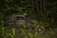 abandoned-and-forgotten-cars-trucks-87