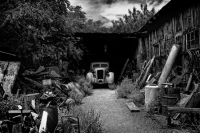 abandoned-and-forgotten-cars-trucks-93