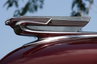 hood-ornaments-FordClassic_