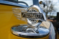 hood-ornaments-Studebaker_yellow