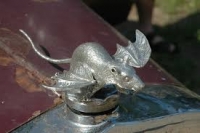 hood-ornaments-flying_rat