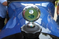 hood-ornaments-motometer_blue