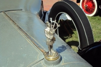 hood-ornaments-piper