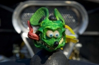 hood-ornaments-ratfink_hood_ornament