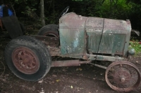 Doodlebugs, Scrambolas, Jitterbugs, Field Crawlers and Other Farm Rigs