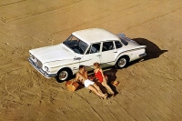 1960_Valiant_by_Chrysler_b