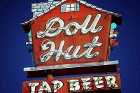 Vintage_Signs_and_Neon_Lights_24