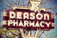 Vintage_Signs_and_Neon_Lights_28