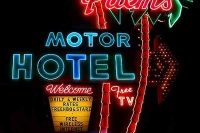 Vintage_Signs_and_Neon_Lights_32