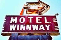 Vintage_Signs_and_Neon_Lights_43