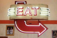 Vintage_Signs_and_Neon_Lights_71