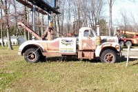 Vintage-Tow-Trucks-Wreckers-Car-Haulers-07