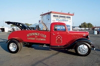 Vintage-Tow-Trucks-Wreckers-Car-Haulers-101