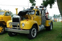 Vintage-Tow-Trucks-Wreckers-Car-Haulers-160