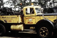 Vintage-Tow-Trucks-Wreckers-Car-Haulers-183