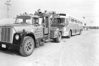 Vintage-Tow-Trucks-Wreckers-Car-Haulers-200