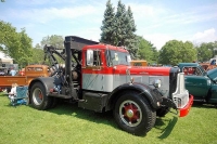 Vintage-Tow-Trucks-Wreckers-Car-Haulers-21