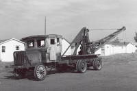 Vintage-Tow-Trucks-Wreckers-Car-Haulers-29