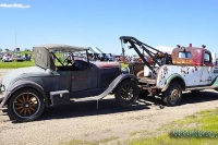 Vintage-Tow-Trucks-Wreckers-Car-Haulers-32