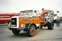 Vintage-Tow-Trucks-Wreckers-Car-Haulers-83