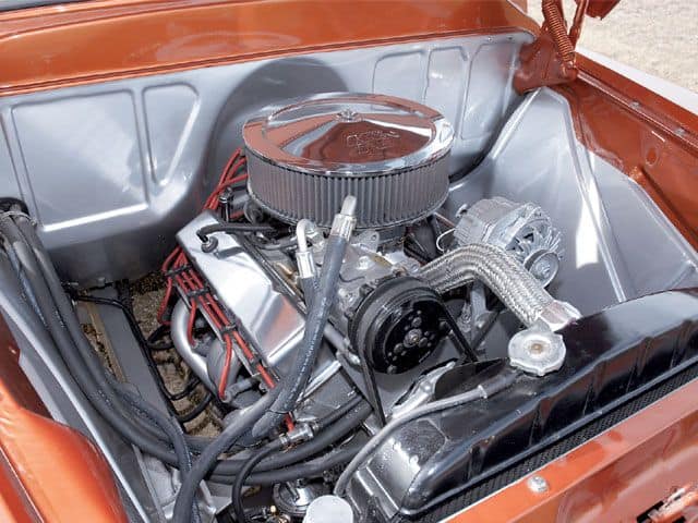 Chevrolet 305 Small Block Engine