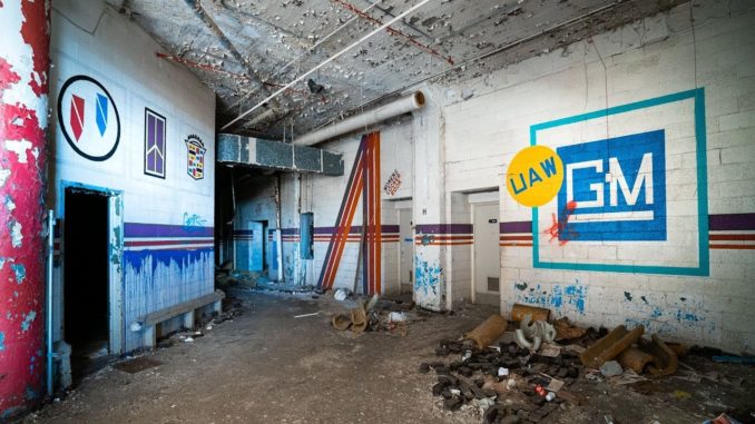 Exploring Detroit's Abandoned Car Factories
