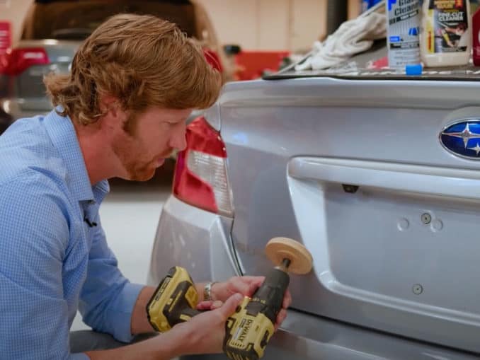 How To Prepare and Paint Chrome Emblems and Trim